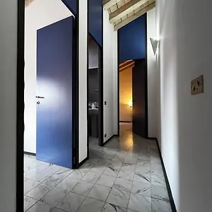 Dans La Tour , Bergamo Italy